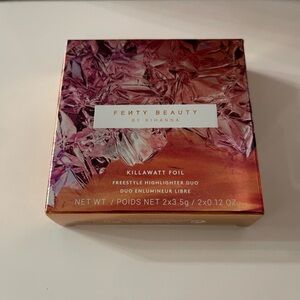 Fenty Beauty by Rihanna
Killawatt Freestyle Highlighter